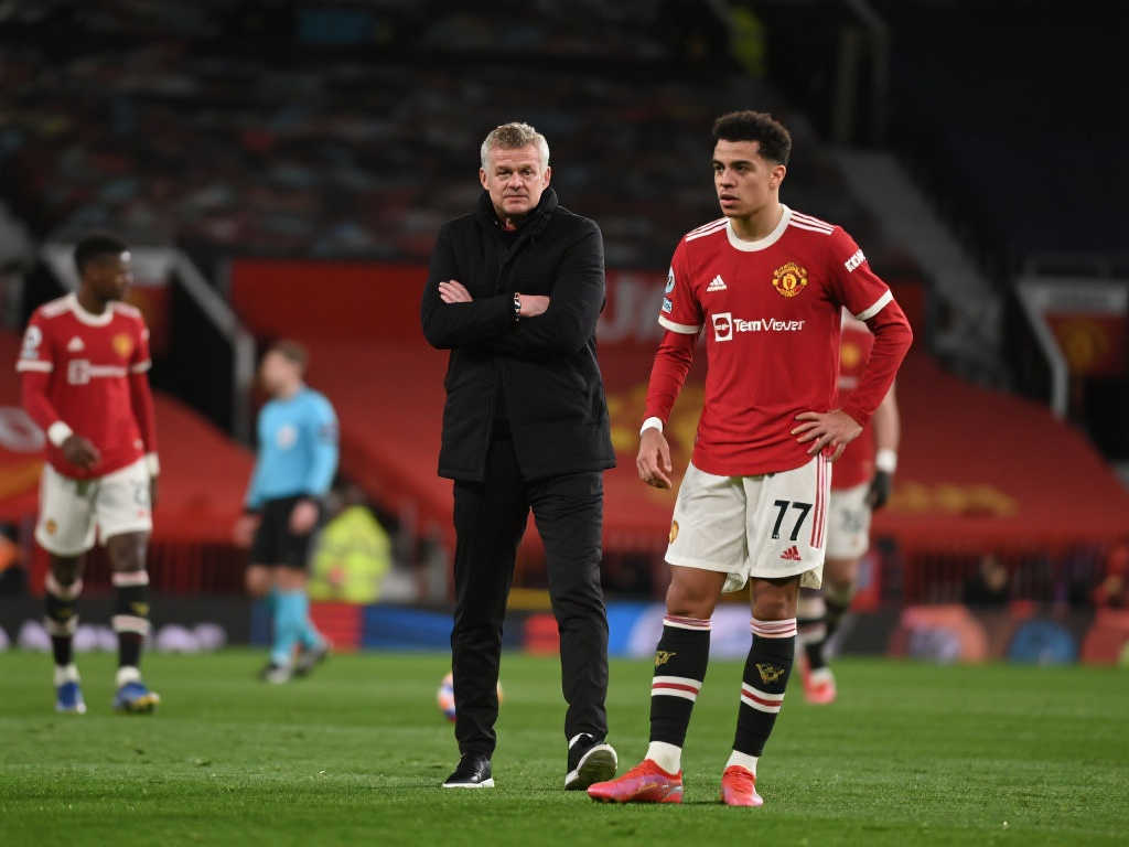 【英超】曼联主场0-2不敌水晶宫，马特塔双响，利马伤退成隐患